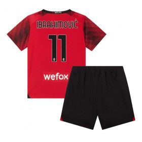 Baby Fußballbekleidung AC Milan Zlatan Ibrahimovic #11 Heimtrikot 2023-24 Kurzarm (+ kurze hosen)
